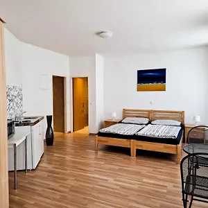  Apartamento Youth Service